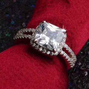 New 925 4CT Sterling Silver Ring